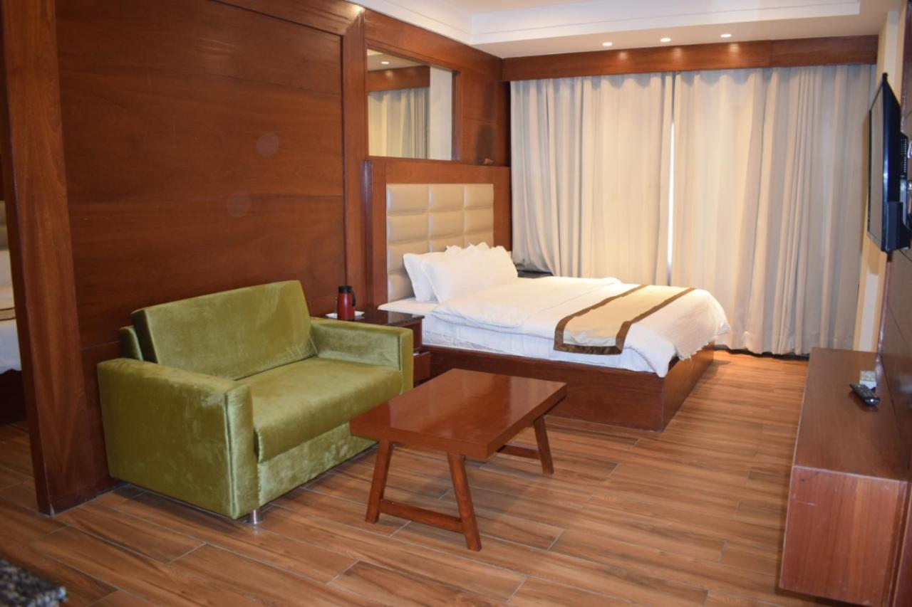 Hotel Ambica Katra 格德拉 外观 照片