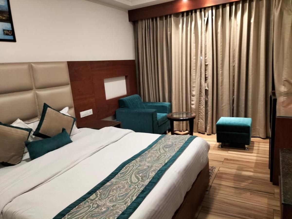 Hotel Ambica Katra 格德拉 外观 照片