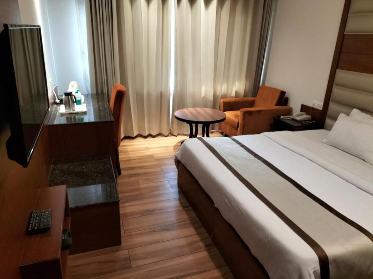 Hotel Ambica Katra 格德拉 外观 照片