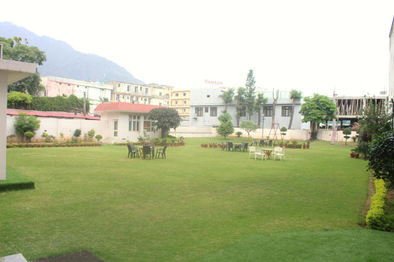 Hotel Ambica Katra 格德拉 外观 照片