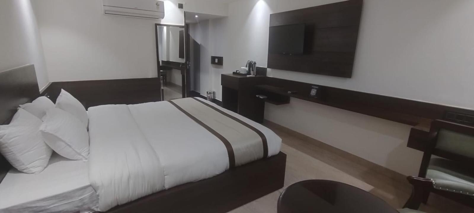 Hotel Ambica Katra 格德拉 外观 照片