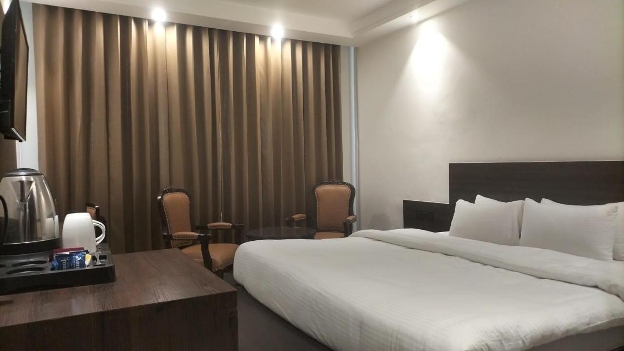 Hotel Ambica Katra 格德拉 外观 照片